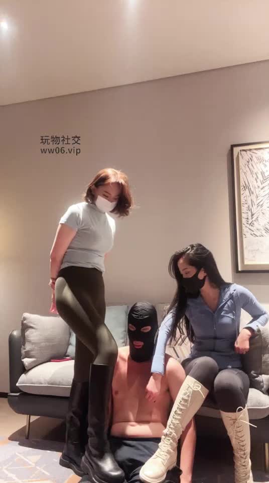 2048.hk@茹雪晚晚TJ：双S玩弄18男大邻居姐姐送偷闻鞋子弟弟的成年礼瑜伽裤里丝(肉黑)坐脸足深喉踹踩下体玩弄胸2024-12-15视角1