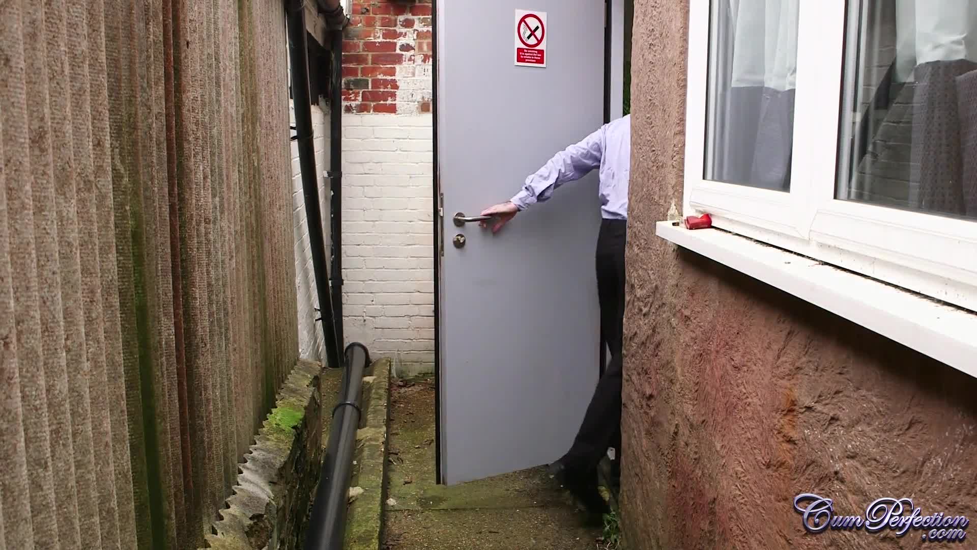 2048.hk@cperfec.15.04.30.alessa.savage.probation.facial