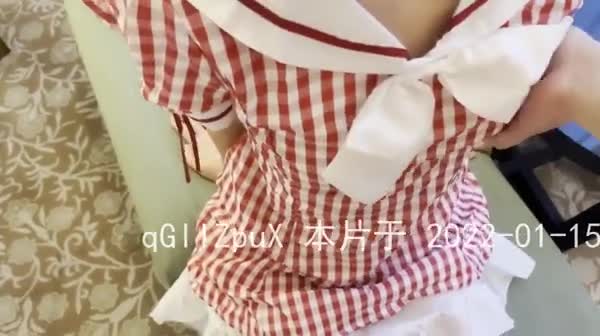 00后嫩妹给她男朋友绿帽，偷情万岁！强制高潮！