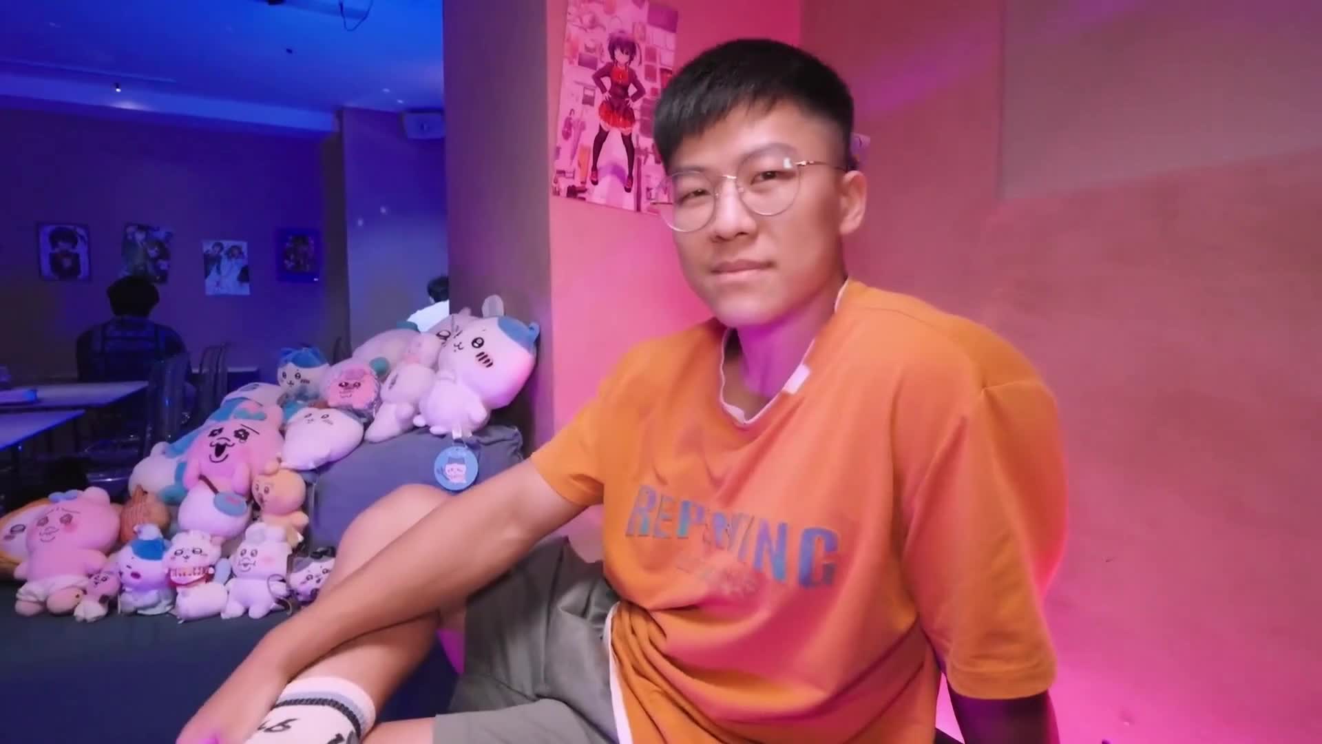 2048.vip-苏樱花 涩点点 处男大战地雷系痴女3P极乐初夜