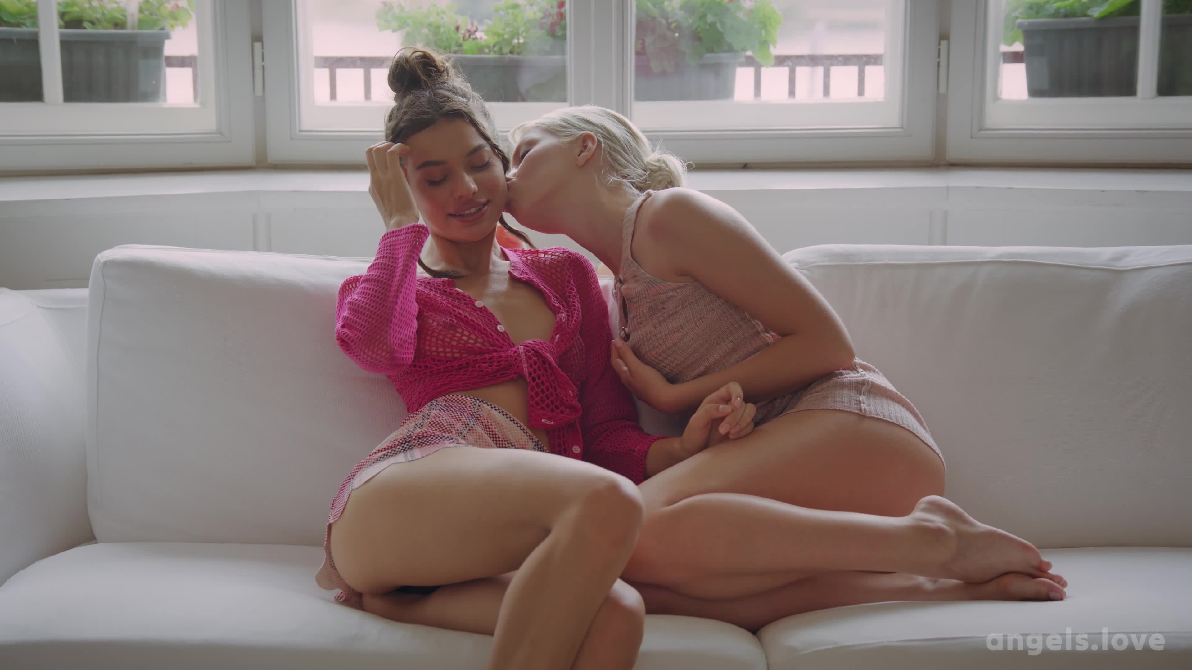 2048.vip-付费自购 4K8K 超清欧美 Angels Love 系列唯美3P五十八