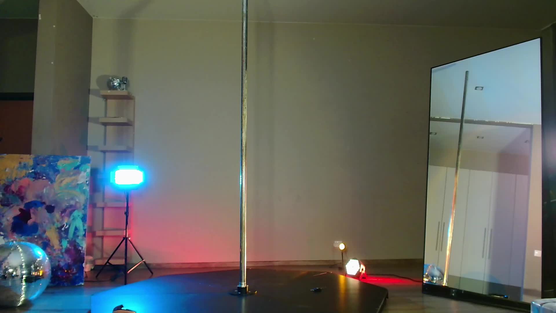 2048.hk@_meganmeow__2023-11-26_00-29