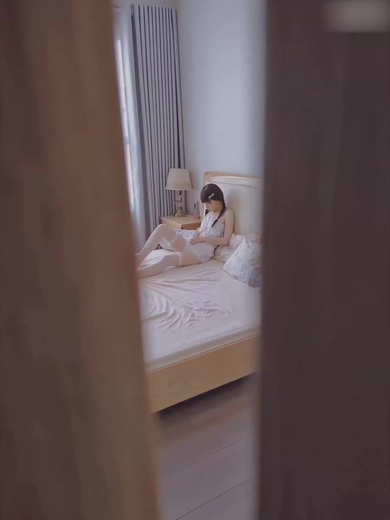 #萝莉 #白虎 #内射 #爆肏超火露脸清纯萝莉 loliburin 小小年纪就这么放荡 少女刚发育好的胴体让人流口水 粉嫩小穴被灌满精液