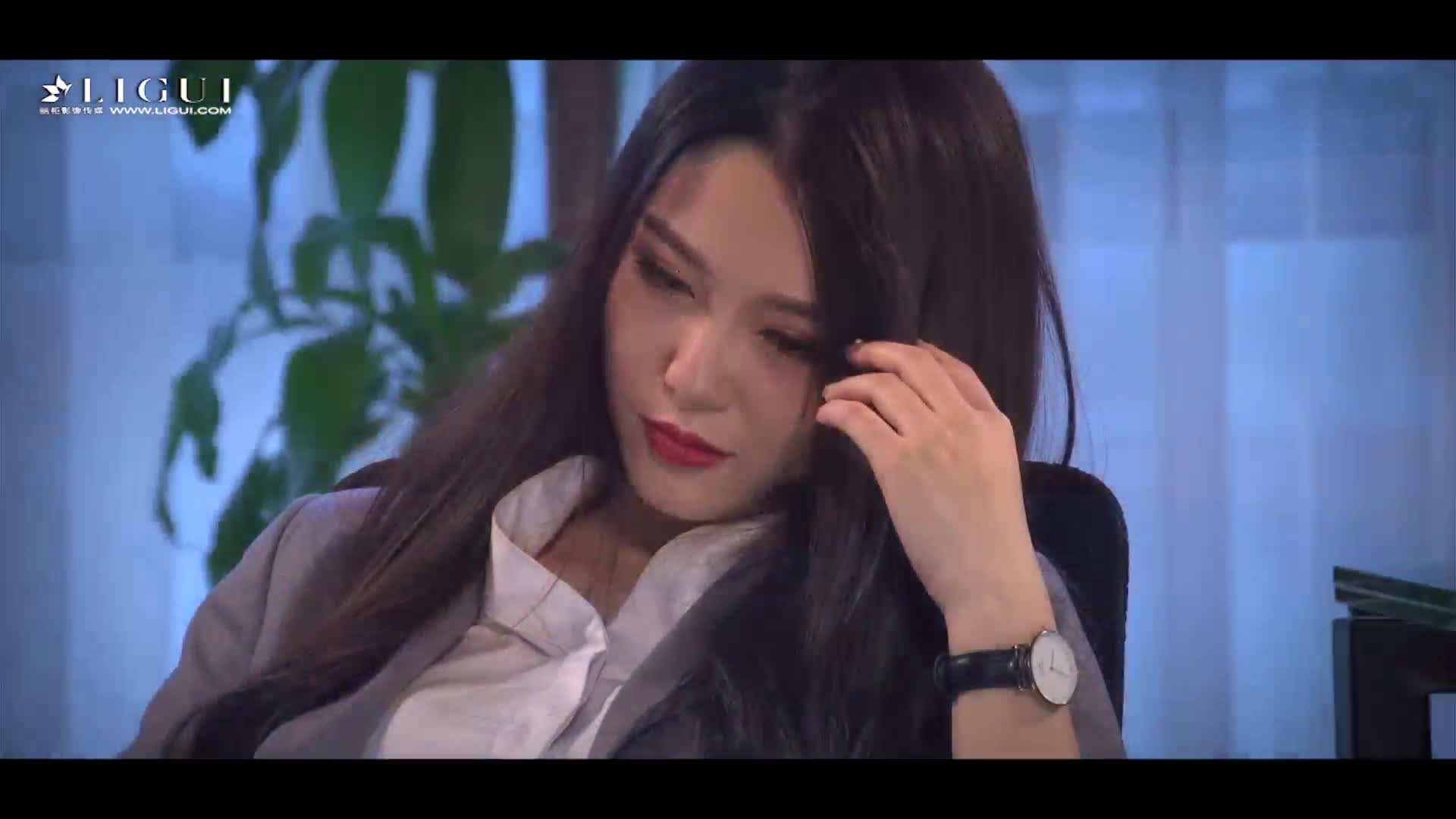 2048.hk@[Ligui丽柜] 2017.12.19 HD视频 桐桐