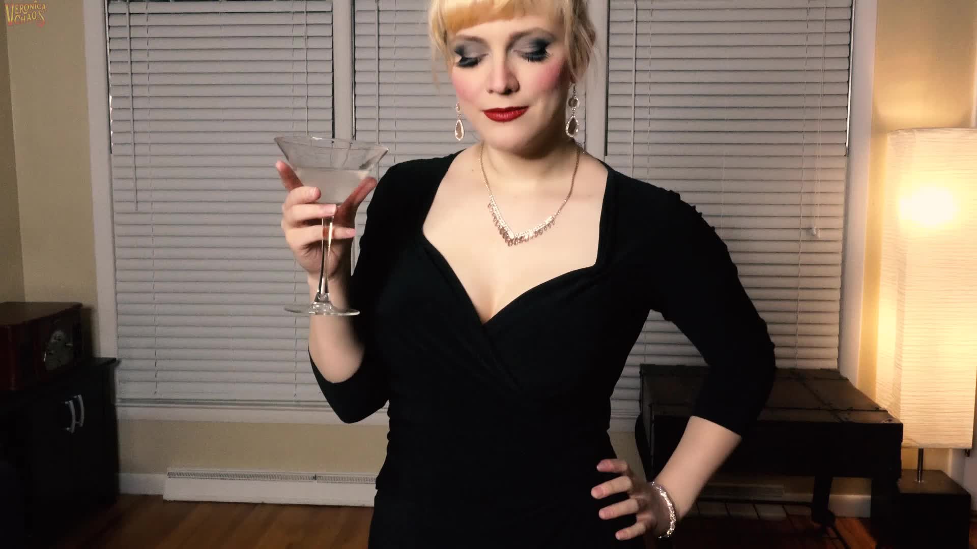 2048.hk@2024-01-04_oops_Im_the_only_woman_at_this_fancy_cocktail_party...gues_1