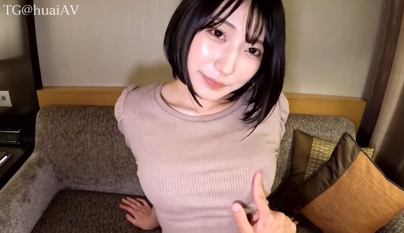 鏡花水月（美女集い），完全颜出！高颜值短发微胖美女，肉肉的肏起来应该很舒服